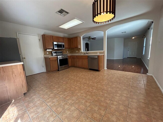 Building Photo - 17418 Dashwood Creek Dr