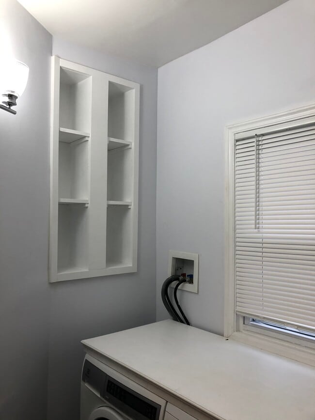 Building Photo - 457 Front St