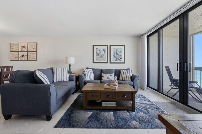 Building Photo - 9940 S Ocean Dr