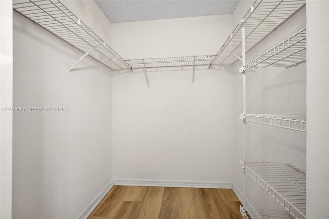 Building Photo - 1210 Sorrento Dr