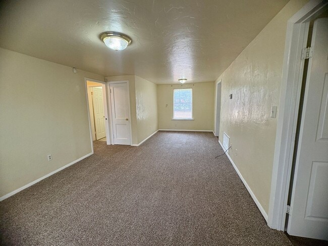 Building Photo - 3152 SW 39th St