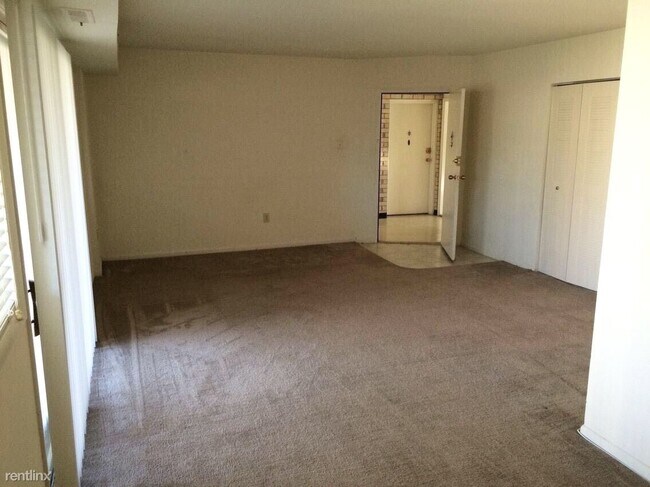 Primary Photo - 2 br, 1 bath Condo - 800 Brook Hill Rd 723