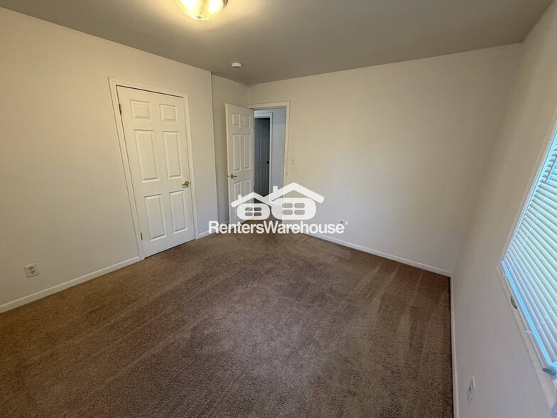 Building Photo - 2907 Knollwood Dr SE