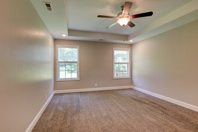 Building Photo - 1121 Cardinal Creek Dr