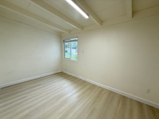 Building Photo - 2598 Dixon Dr