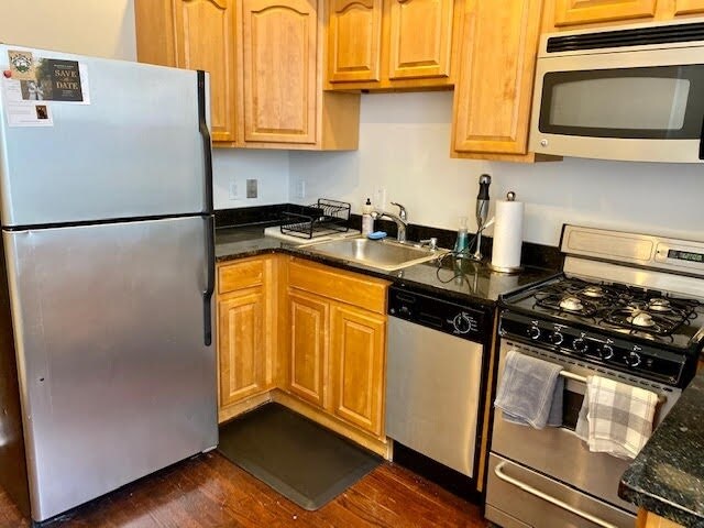 Primary Photo - 231 Grand St