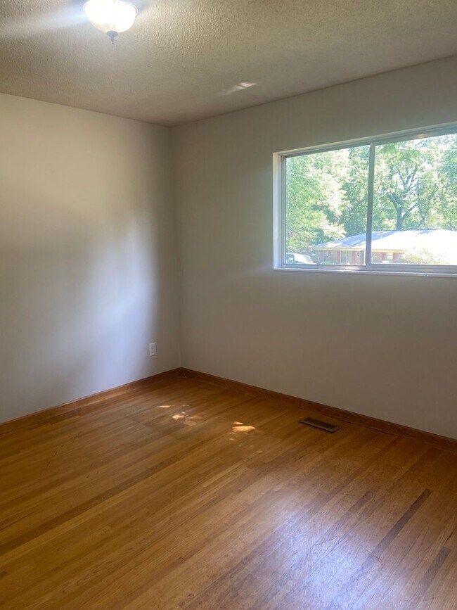 Building Photo - Coming Soon For Rent in Fultondale!