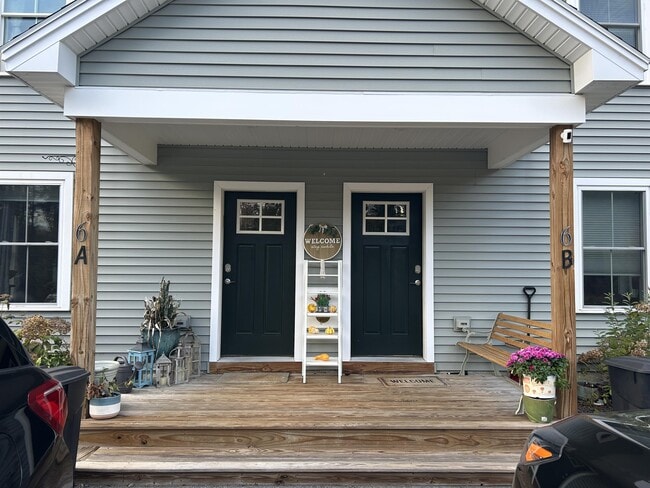 Building Photo - 8 B Sedona Dr
