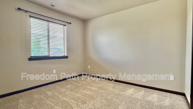 Building Photo - 13043 N Zodiac Loop