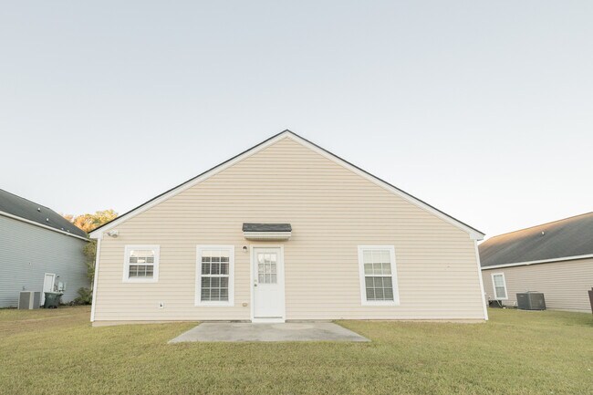 Building Photo - 1117 Deerberry Rd