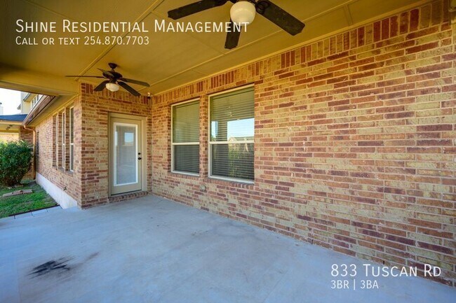 Building Photo - 833 TUSCAN Rd