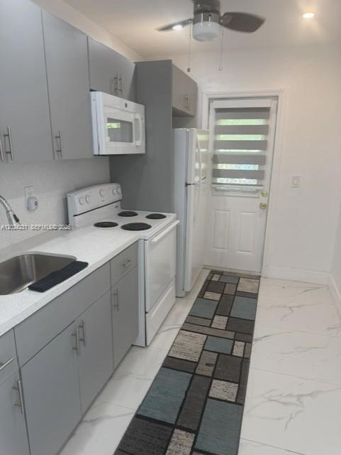 Building Photo - 262 NE 55th Terrace