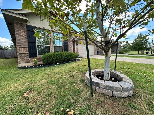 Building Photo - 2328 NW 191st Ct