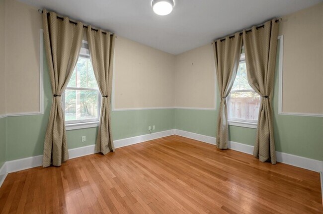 Building Photo - Charming 4Bedroom Stone Home with Detached Guest Apartment & Garage in Chevy Chase