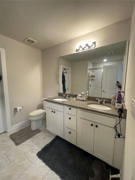 Building Photo - 30543 Thunderbird Dr
