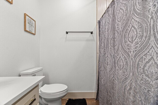 Building Photo - 12370 W University Blvd