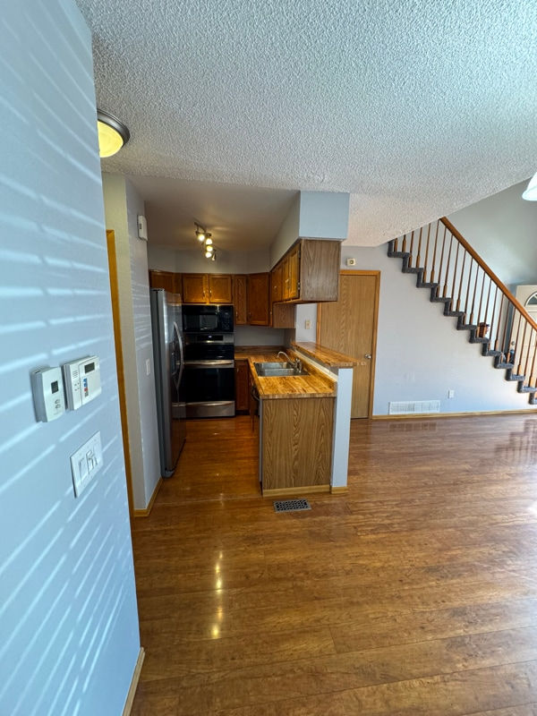 Building Photo - 2917 W 81st Ave