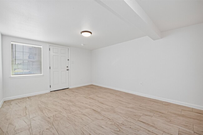 Building Photo - 4901 Stimson St