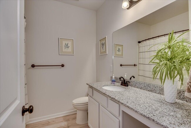Building Photo - 6233 High Top Ln