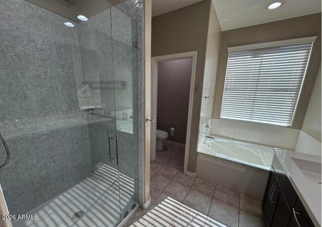 Building Photo - 287 N Jesse St