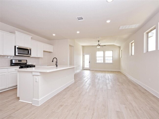 Building Photo - 8509 McKamy Dr