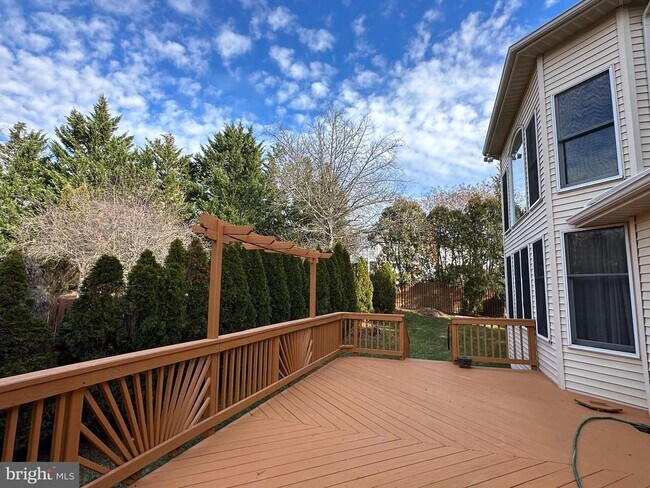 Building Photo - 3215 Spring Rain Ct