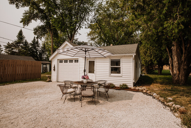 2 car garage tandem with a workshop or she shed ;) - 1121 12th Ave