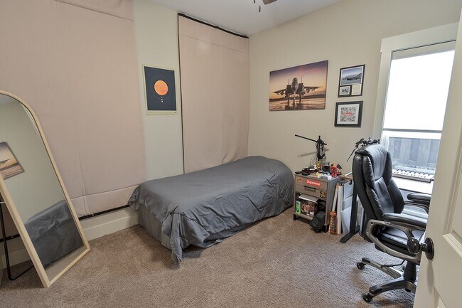 Building Photo - Millbrook Rental!