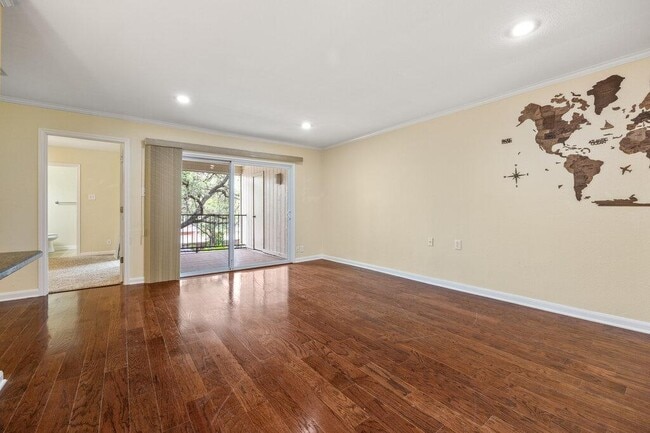 Building Photo - 100 Lorenz Rd