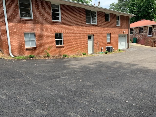 Building Photo - 891 Parkway Dr