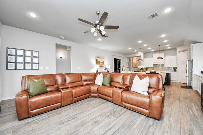 Building Photo - 1711 Rustling Creek Dr