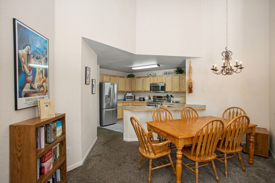 Building Photo - 1204 Mountain Village Cir