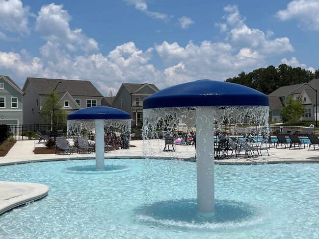 Building Photo - 912 Colton Dr