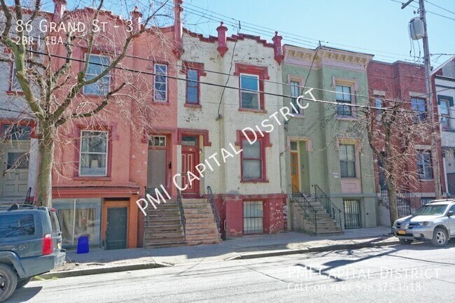 Building Photo - 86 Grand St