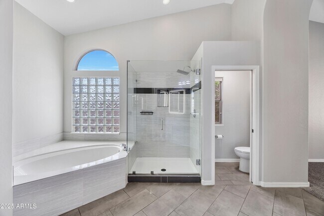 Building Photo - 7446 E Glenn Moore Rd