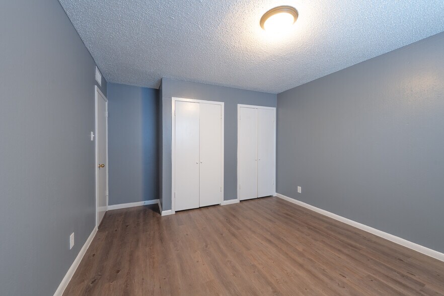 Building Photo - 705 Santa Rosa Dr