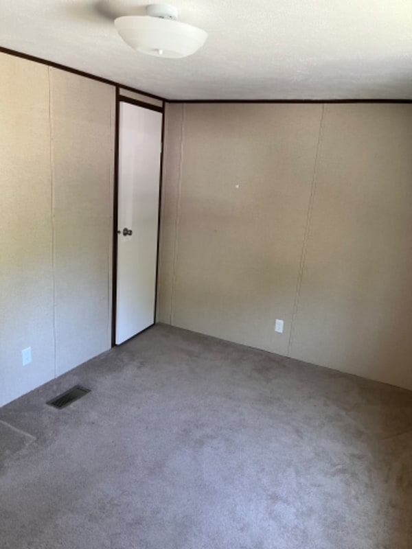 Building Photo - 811 Pointview Ct