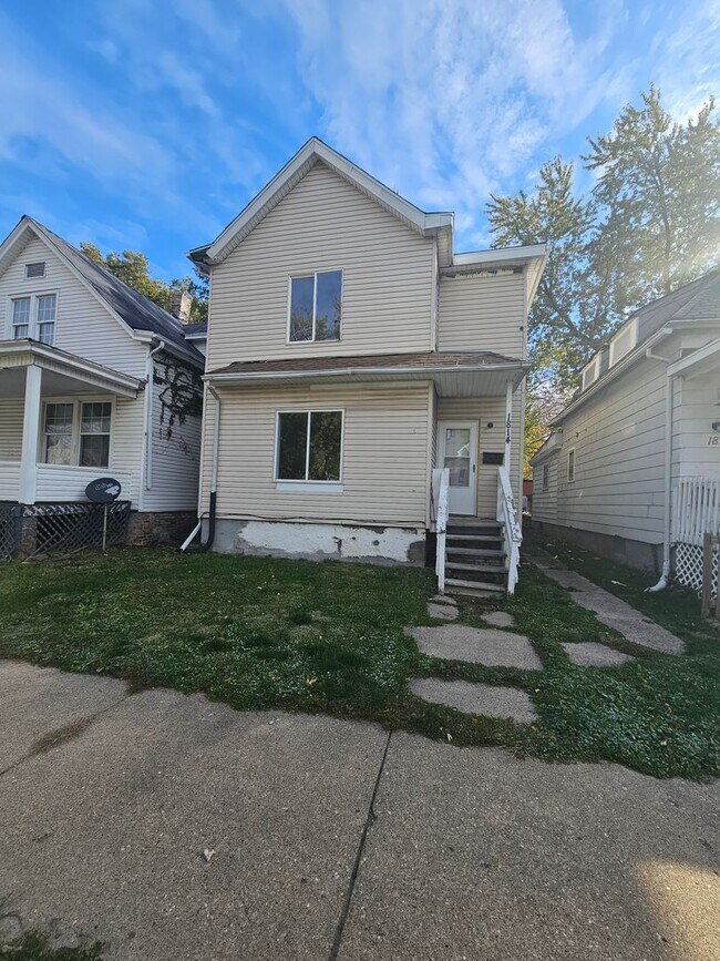Building Photo - 4 Bedroom Home for Rent