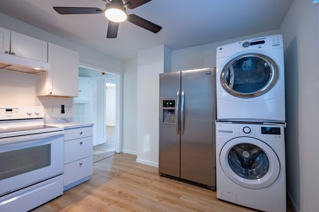 Building Photo - Charming 2 bedroom, 1 bath house