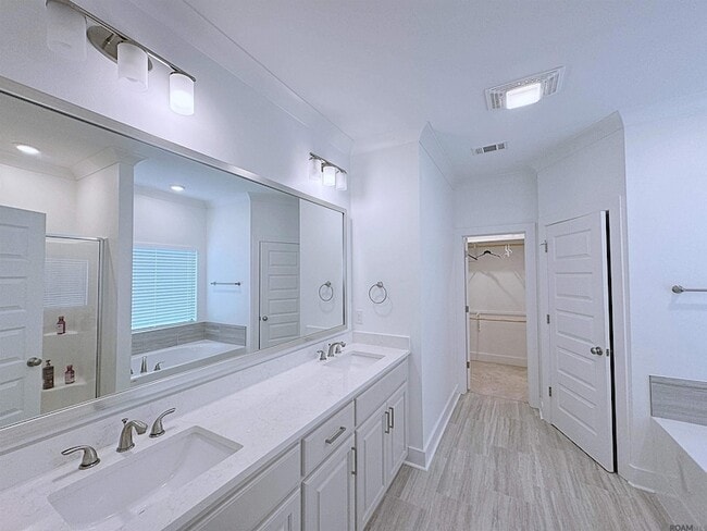 Building Photo - 10263 Alderman Dr