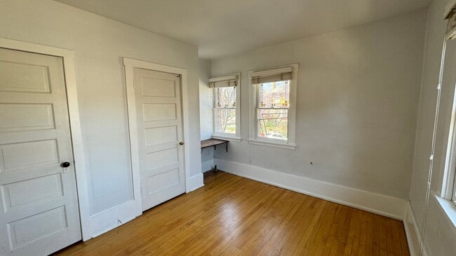 Building Photo - 1 Bedroom 1 bath Condo in Historic SLC building!