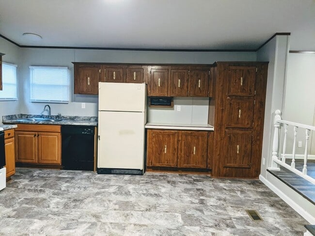 Building Photo - 3 Bedroom Mobile Home in Pelzer SC