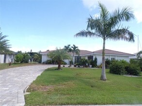 Building Photo - 2810 Via Paloma Dr