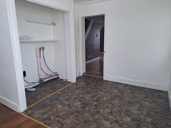 Building Photo - 430 W Galena Ave