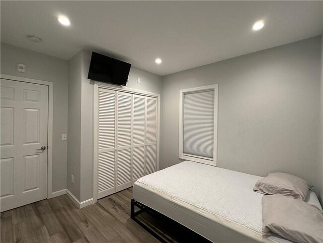 Building Photo - 29 Ann St