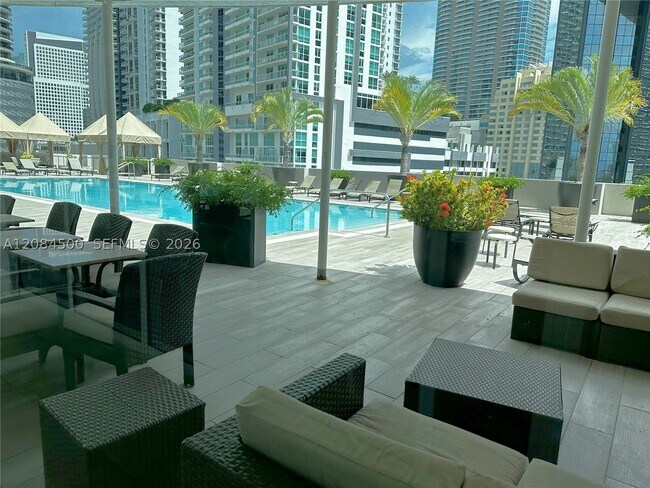 Building Photo - 1250 S Miami Ave