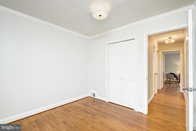 Building Photo - 2900 Linden Ln