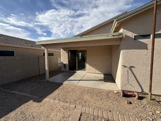 Building Photo - Vail School District 3 bedroom two bath