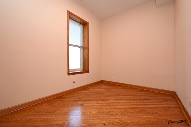 Building Photo - 1535 N Paulina St