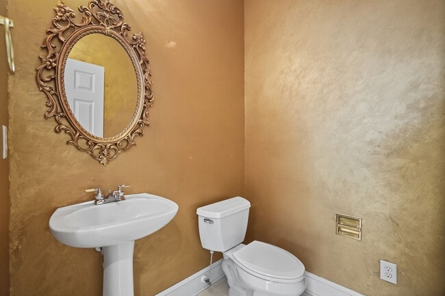 Building Photo - 11221 Grahamwood Pl